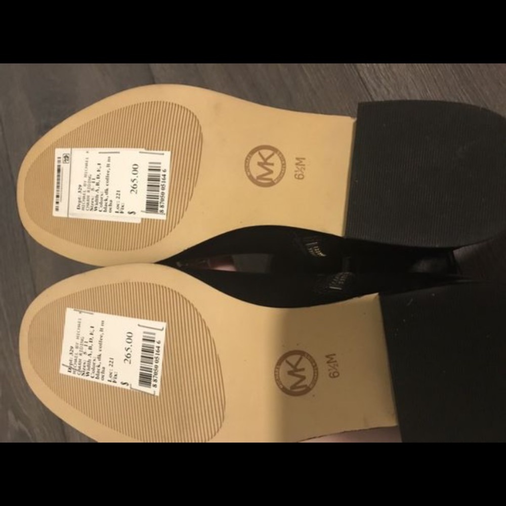 Michael Kors boots - Picture 3 of 3